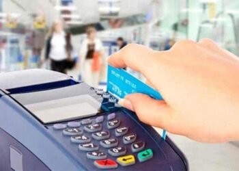 Las compras con tarjeta de débito: gran aumento durante el último trimestre de 2023