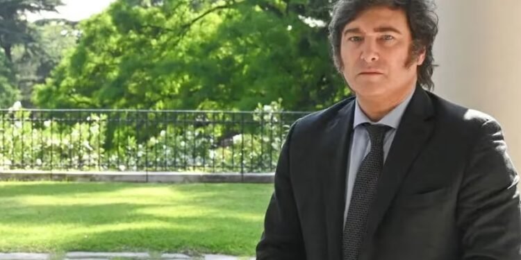 Milei sigue el debate de la Ley Ómnibus en la quinta de Olivos