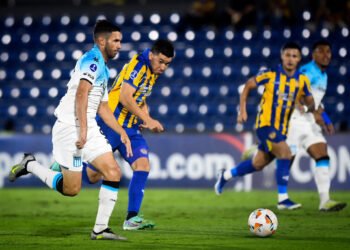 Racing define el grupo ante Luqueño en el estadio de Lanús