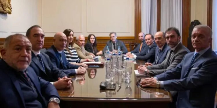Francos aseguró un consenso con los bloques opositores por la Ley Bases
