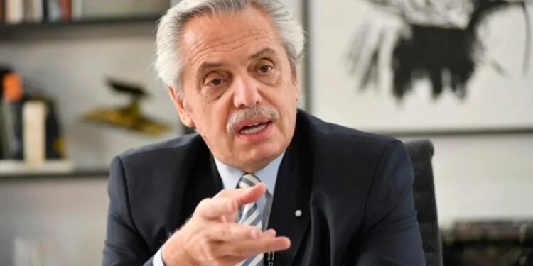 Alberto Fernández dijo que la lesión en el ojo de Fabiola Yáñez “fue producto de un tratamiento estético”