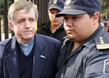 El padre Grassi se defiende en la audiencia que determinará si le conceden la libertad