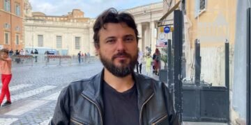 Escándalo con Grabois en Ezeiza luego de su viaje a Roma para visitar al Papa Francisco