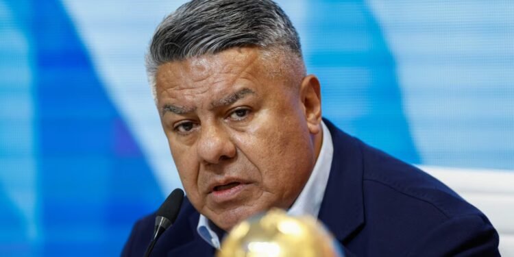 El Chiqui Tapia fue desplazado de la vicepresidencia de la CEAMSE