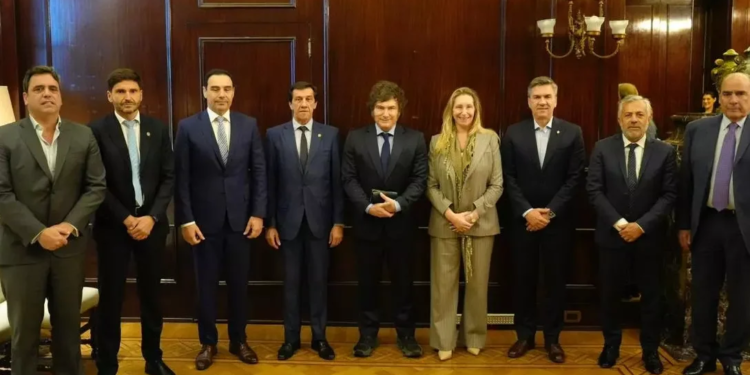 Reunión clave entre Milei y los diputados radicales por la eliminación de las PASO