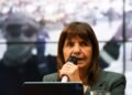 Patricia Bullrich apuntó contra los barras e intendentes del PJ