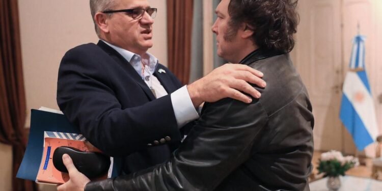 Milei monitorea en la Casa Rosada el megaoperativo por la marcha tras reunirse con el embajador de Israel