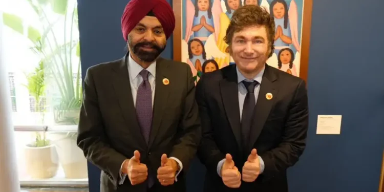 En medio de la negociación con el FMI, el Gobierno también busca fondos del BID y el Banco Mundial