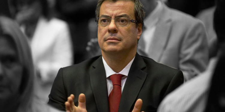 El bloque de Unión por la Patria negó haber pedido pasajes para viajar al funeral del Papa Francisco