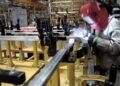 Estiman que la actividad industrial creció 1,6% interanual en marzo pero retrocedió a nivel mensual
