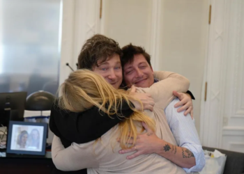 El oficialismo afirma que no hay interna entre Karina Milei y Santiago Caputo