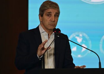 El superávit fiscal primario superó los $845 mil millones en abril