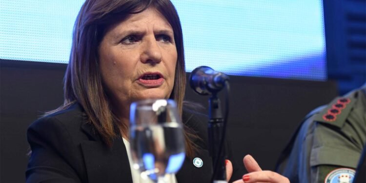 La ministra de Seguridad no aseguró su candidatura a legisladora en octubre