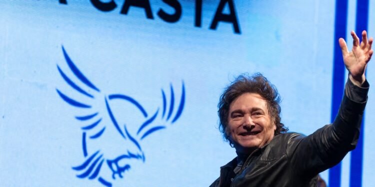 Javier Milei disputará la provincia contra el peronismo