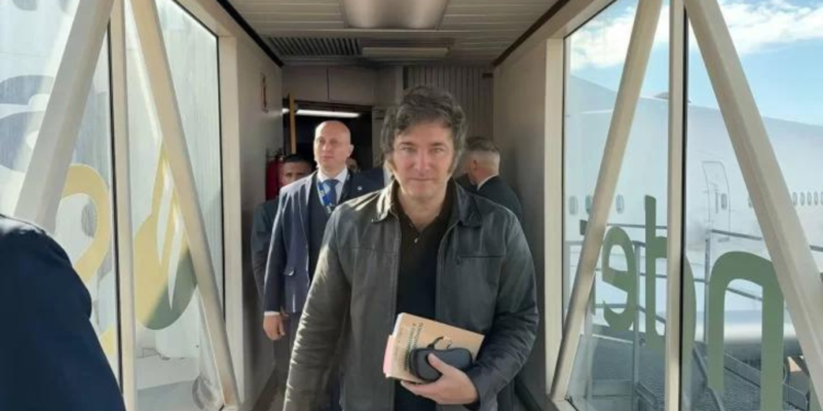 Javier Milei canceló su viaje a España