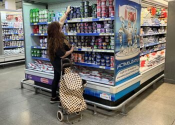 Perspectivas negativas en la industria y supermercados anticipan recortes de personal