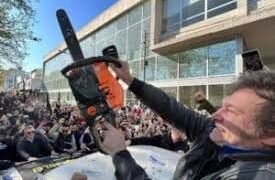 La etapa del ajuste cambia: advierten al Gobierno que debe reemplazar la “motosierra” por el recorte fino.