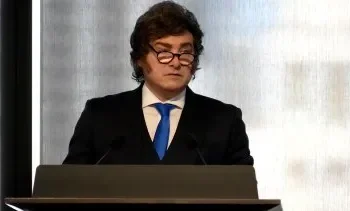 Caída en las encuestas: Javier Milei retrocede en el ranking de presidentes con mayor popularidad.