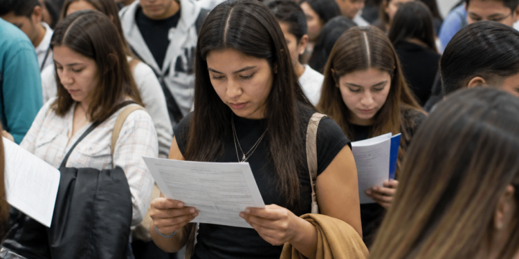 Expo Empleo 2026: Feria que conecta a miles de jóvenes en búsqueda de trabajo