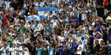 El Mundial marca récord de asistencia, pero los argentinos enfrentan dificultades para conseguir entradas