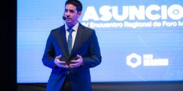 El nuevo vocero presidencial expone su visión sobre la economía y el caso Adorni
