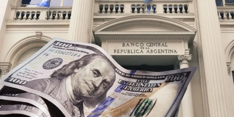 El dólar registra un aumento de $25 en junio, mientras el Gobierno intensifica sus intervenciones