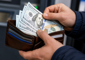 Dólar oficial y dólar tarjeta: cotizaciones por entidad al 27 de julio