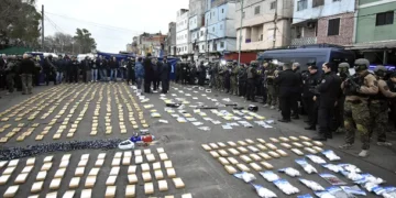 Operativo de seguridad en la villa 1-11-14 con más de 120 efectivos policiales
