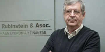 Rubinstein advierte sobre la situación del dólar y su impacto en la economía nacional