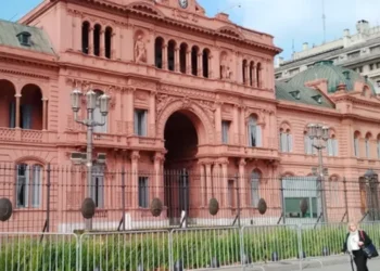 El desafío del gobierno hacia 2027: Reflexiones sobre la posibilidad de un nuevo outsider