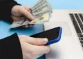Billeteras virtuales frente a plazos fijos: las aplicaciones con mejores intereses