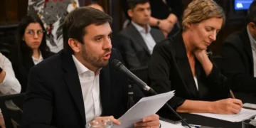 Gustavo Arengo presenta un análisis de la economía porteña y proyectos de infraestructura en CABA
