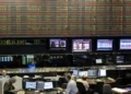 Día desalentador para los activos argentinos: bonos y acciones en descenso, riesgo país alcanza 463 puntos básicos