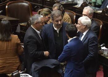 Giro táctico en Diputados: el oficialismo cede temario a aliados y gobernadores para reconstruir mayorías