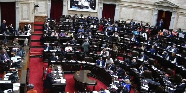 Controversia por la ley de defensa de la soberanía nacional que podría afectar la libertad de expresión